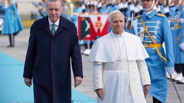 Pope Leo XIV Begins First Overseas Trip in Turkey