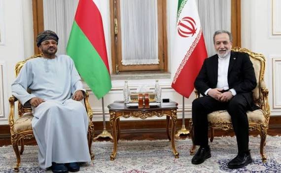 Iran and Oman Discuss Phased Plan to Manage Shipping Through Strait of Hormuz