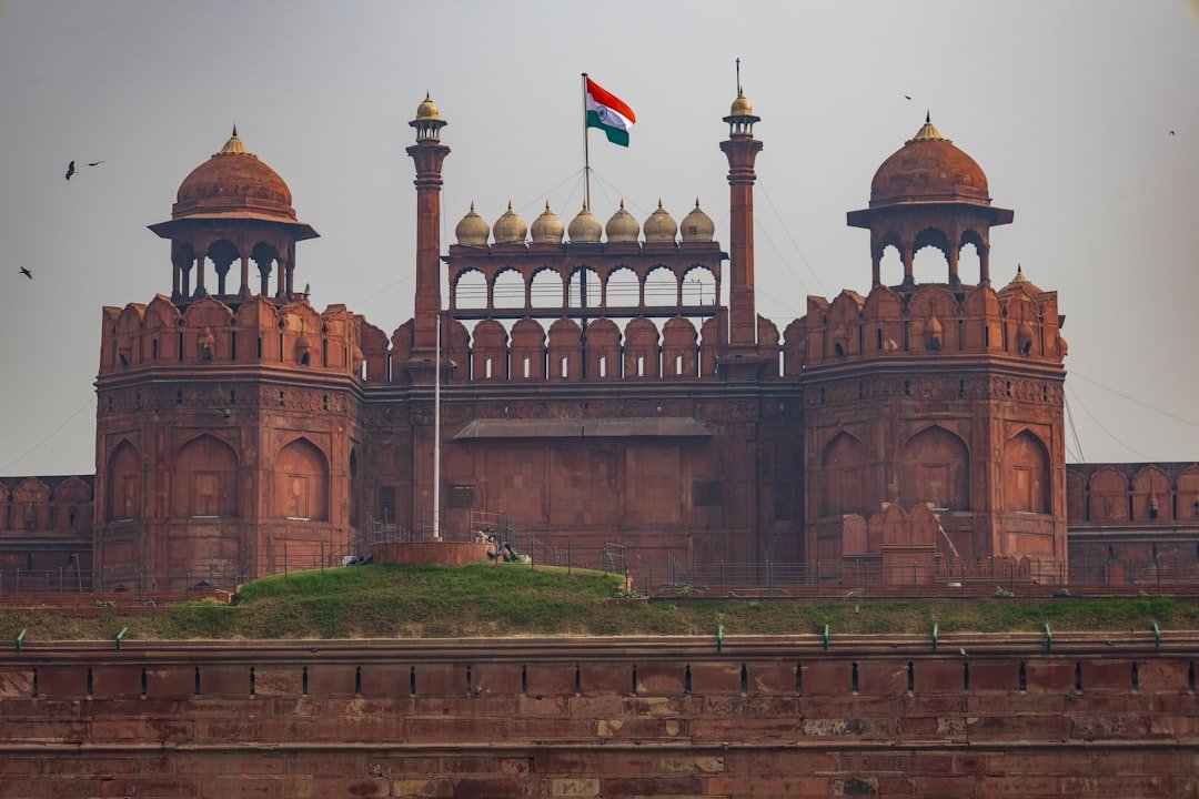 Red Fort and Indian flag in New Delhi. Photo: Martijn Vonk/Unsplash