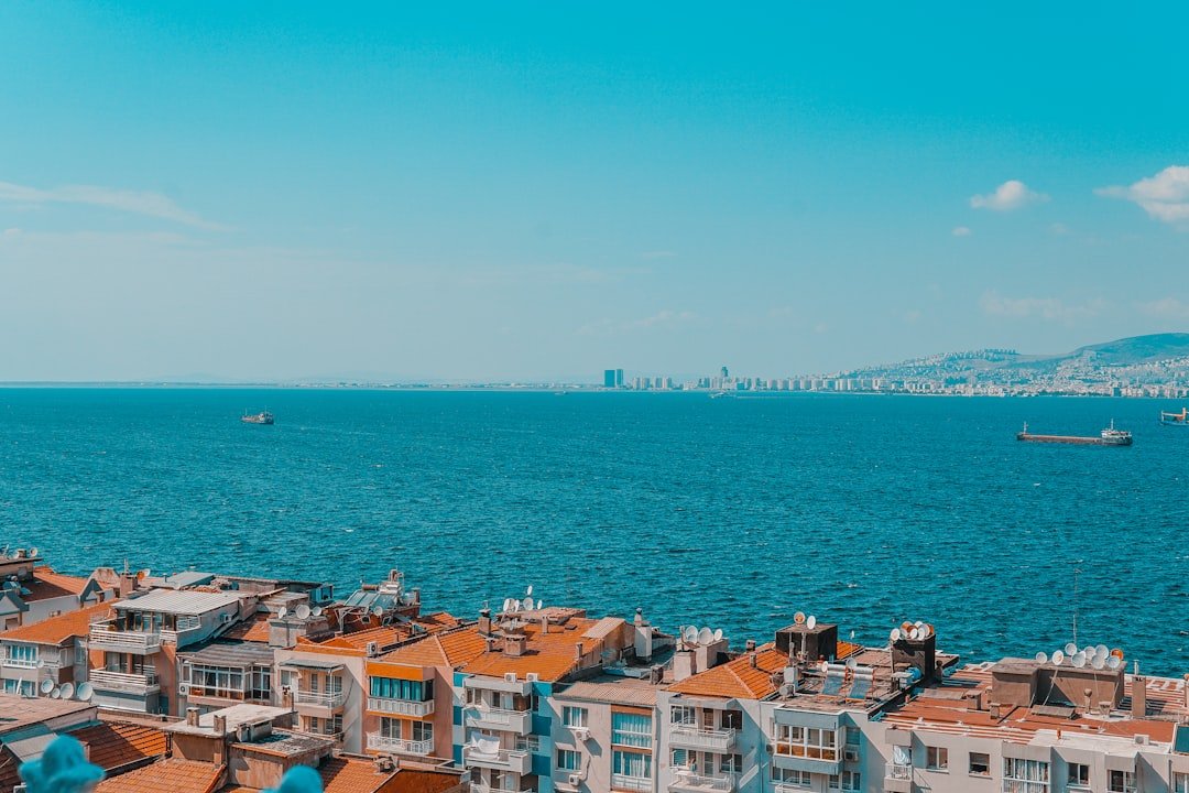 Powerful Aegean Earthquake Devastates Parts of İzmir