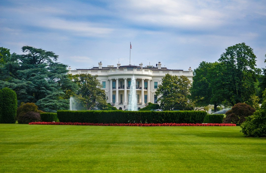 Trump Approval Falls to 32% as Cost-of-Living Pressure Mounts